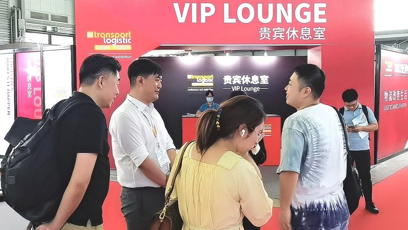 学校门口招牌颜色搭配的秘诀：合规与美观并重
