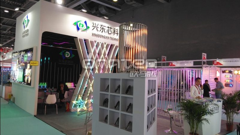灯箱的制作工艺直接关系到其使用寿命和视觉效果。以下是一些关键的工艺细节：